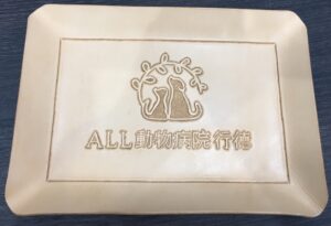 ロゴ・名前入りのキャッシュトレイ